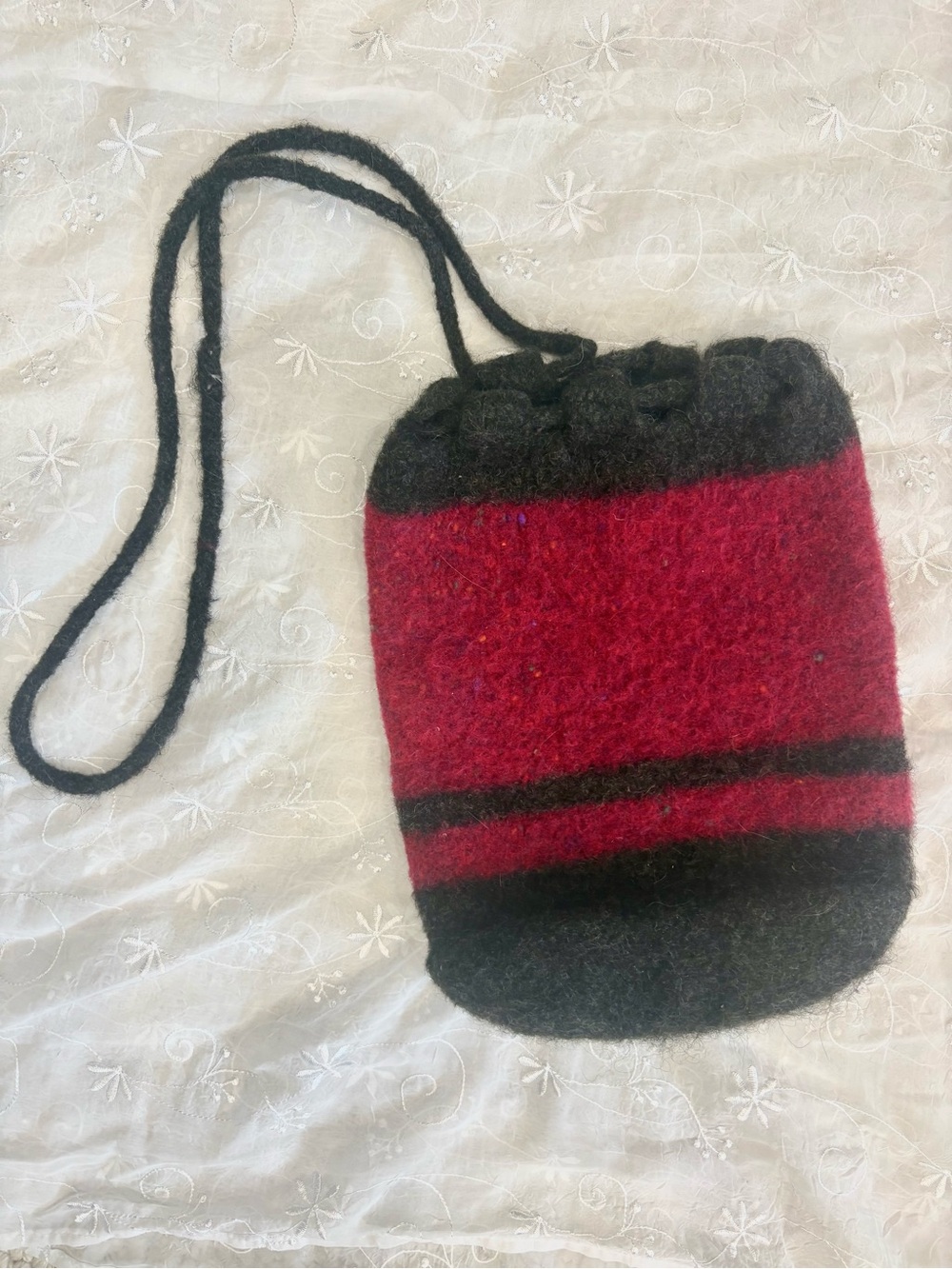 VINTAGE Red & Black Crossbody Shoulder Bucket Bag